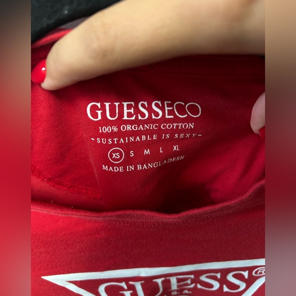 ⚡️2 for 10$!⚡️ Guess T-Shirt - Picture 2 of 3